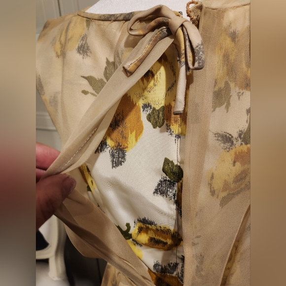 Vintage Floral Dress - Picture 8 of 10